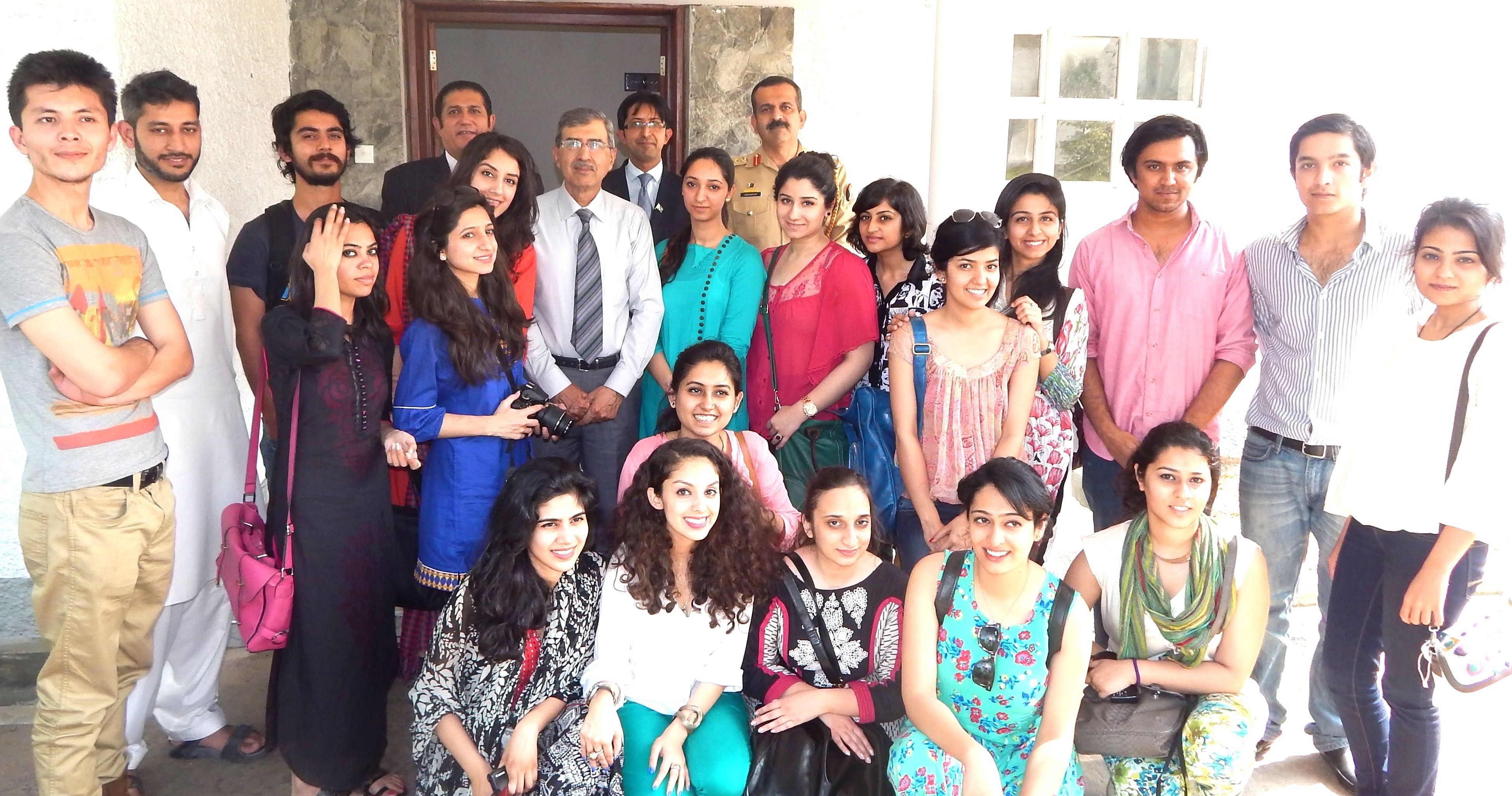 Pakistani students in Sri Lanka on a Goodwill visit